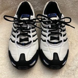 Men’s Nike Torch 4 size 9 Blue and White